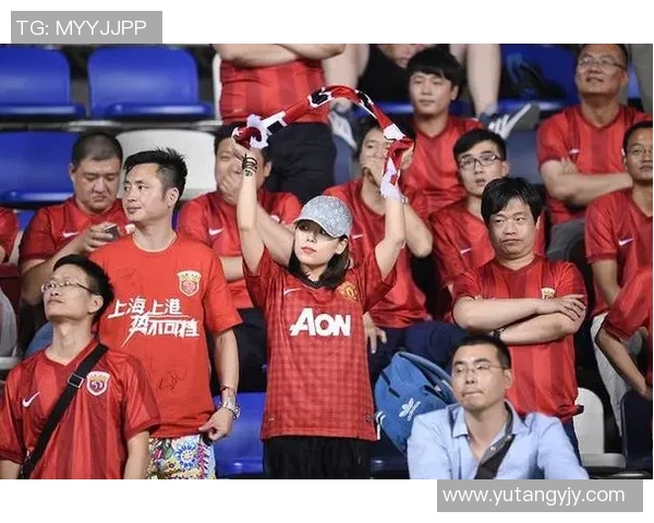 以足球巨星卡通肖像展现绿茵激情与青春梦想艺术魅力 以足球巨星卡通肖像展现绿茵激情与青春梦想艺术魅力