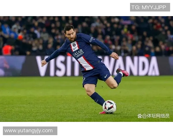 足球巨星巅峰对决一对一单打挑战赛展现极致技术与个人魅力 足球巨星巅峰对决一对一单打挑战赛展现极致技术与个人魅力