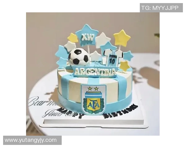 足球球星蛋糕INS分享：创意甜点呈现足坛巨星风采